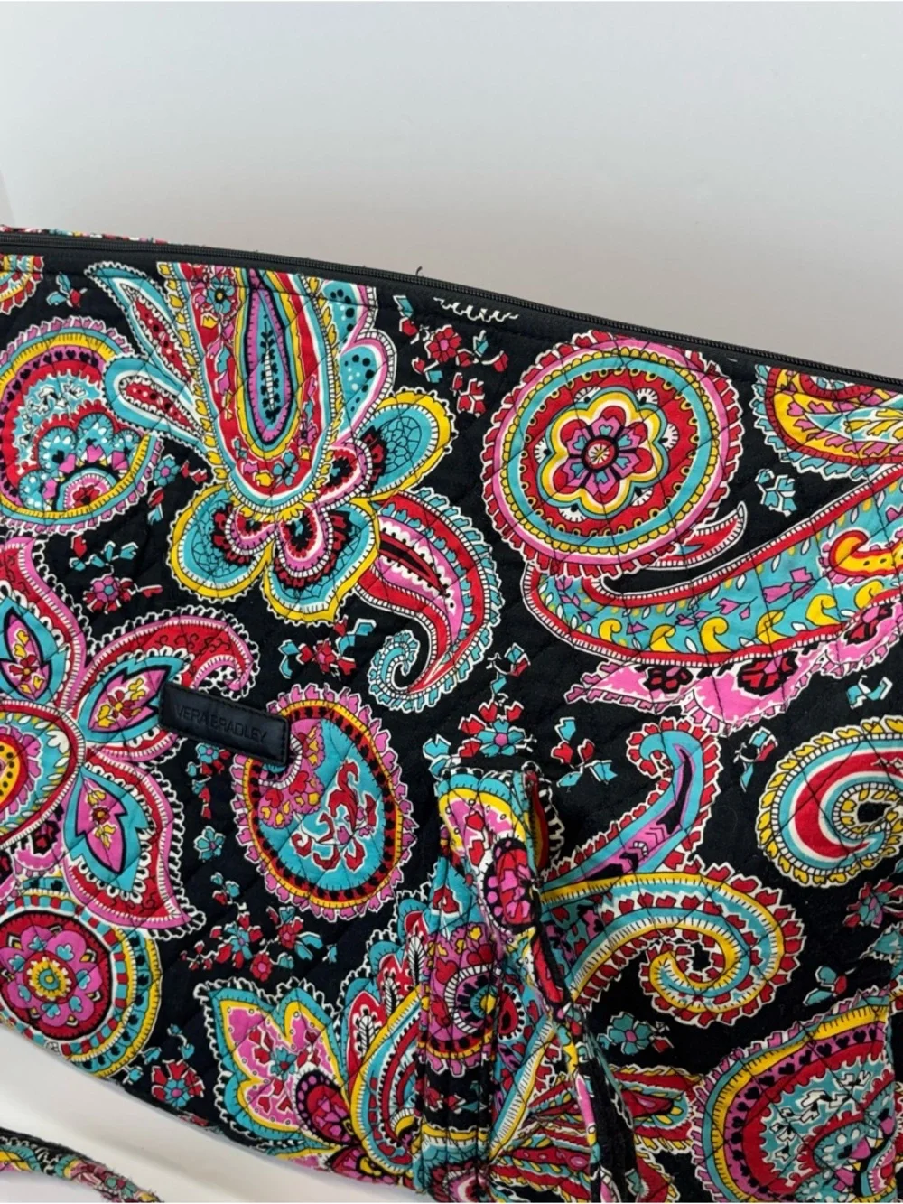 Vera Bradley Quilted Weekend Travel Duffle Bag~ Retired Parisian Paisley Print - Picture 4 of 9